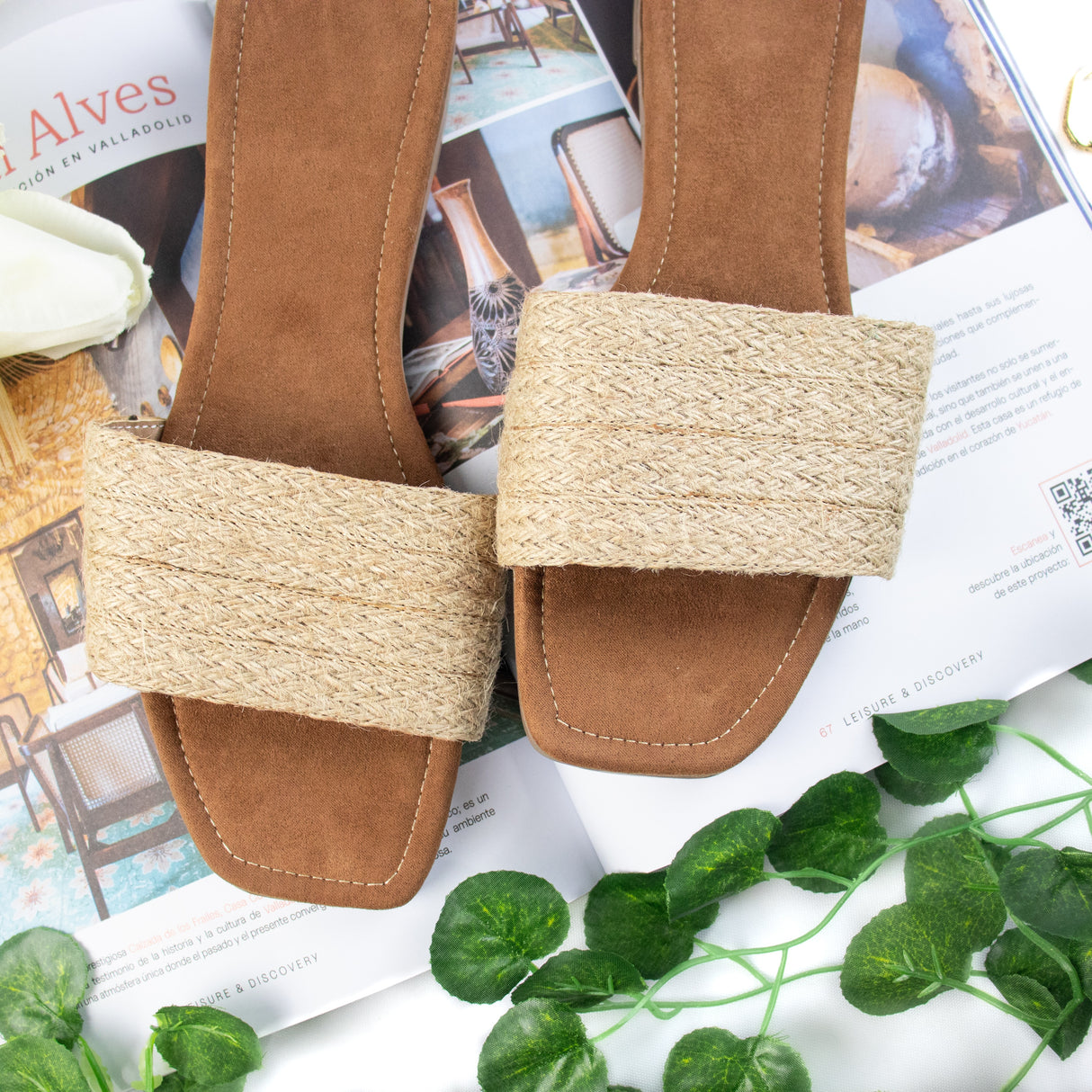 Natural Jute Slide Sandals - Simple Elegance with Everyday Comfort